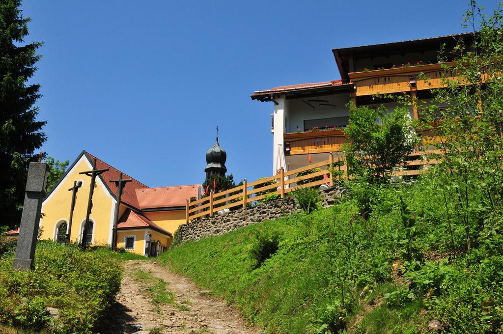 Готель Kolmsteiner Hof Нойкірхен-байм-Гайліґен-Блут Екстер'єр фото